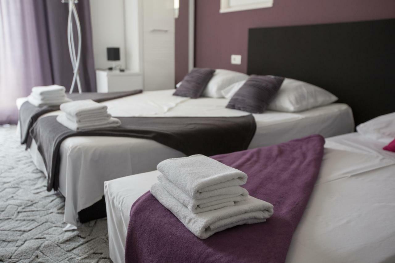 Luxury Apartment With Private Heated Pool Šibenik Kültér fotó
